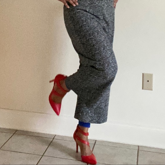 NWOT Holiday Cropped Pants - Picture 3 of 5